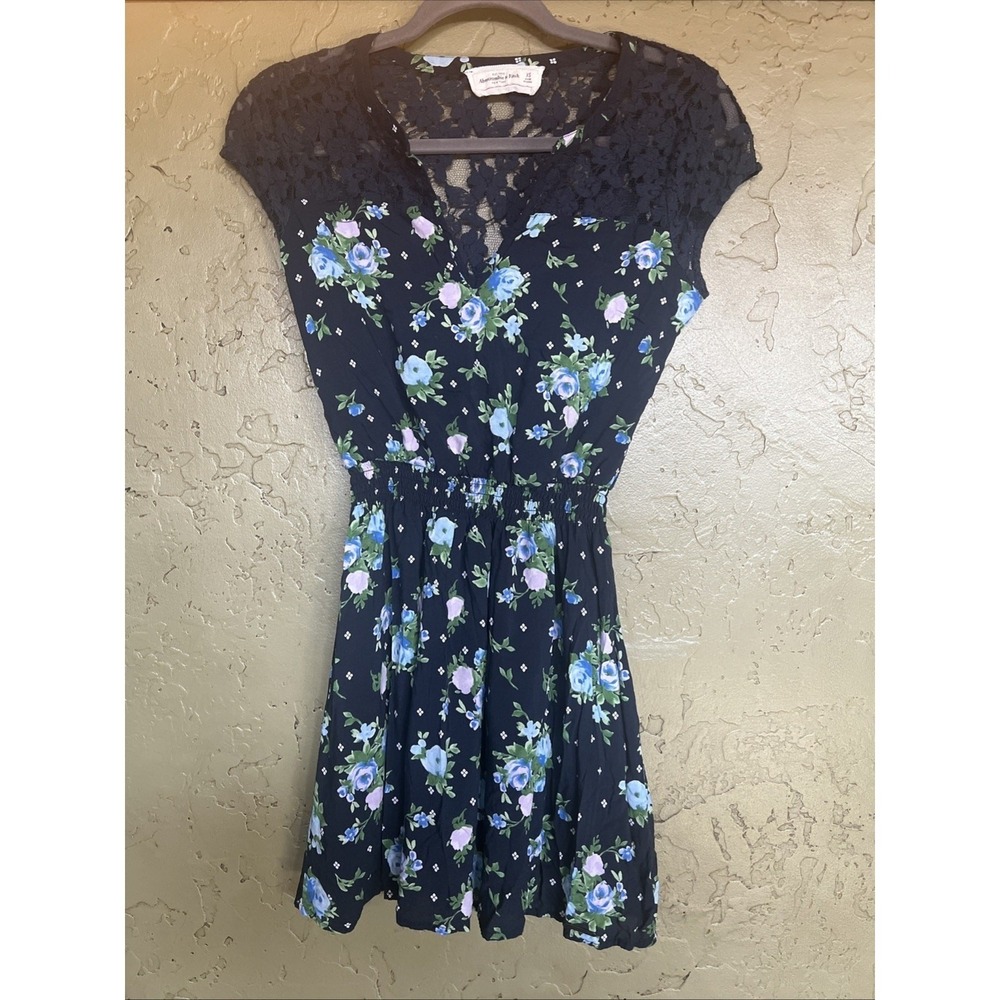 Abercrombie Navy Floral Lace Back Cottagecore Smocked Waist Flare Boho Romper XS